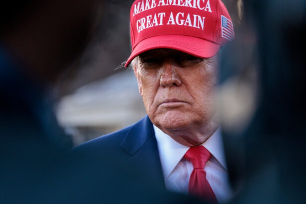 divortul maga cum dezbina conflictul lui trump impotriva iranului dreapta americana are loc un adevarat razboi civil 69fc80907bbd8