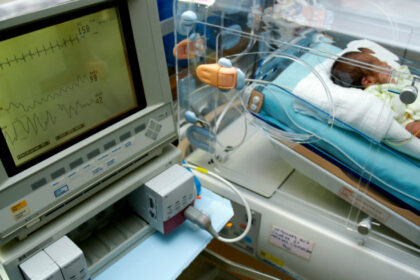 dsp a facut verificari la maternitatea polizu unde un nou nascut prematur a murit un medic a fost amendat precizarile spitalului 6a03110b36524