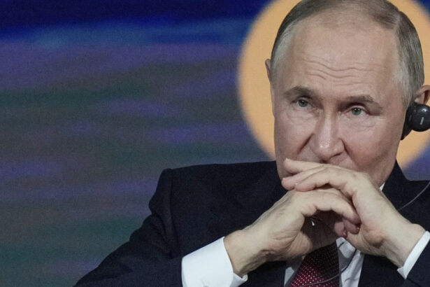 dupa ce popularitatea lui putin a ajuns la un minim istoric institutele de sondare din rusia nu au mai publicat noile date 69fb2f0db7171