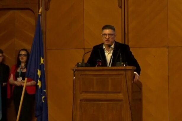 europarlamentarul lazarus si a lansat partid suveranist dreptate si fratie vrea sa fie vocea romanilor care s au saturat de minciuni coruptie si bataie de joc 6a08639b92a21