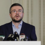 exclusiv irineu darau socat de minciuna din politica azi stai in fata si esti sigur ca spun adevarul iar a doua zi fac exact opusul 6a09f23b9a434