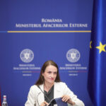 exclusiv oana toiu despre declasificarea dosarelor din anii 90 nu vad cui i ar fi teama de poporul roman daca nu a tradat 69f4cc91dd48f