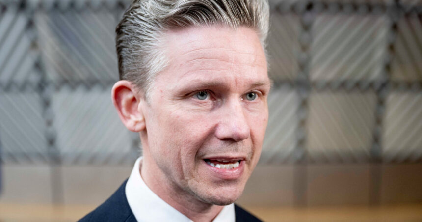 exclusiv pal jonson ministrul suedez al apararii daca romania si flancul estic al nato sunt puternice la fel e si flancul nordic 6a04e0cfaa911