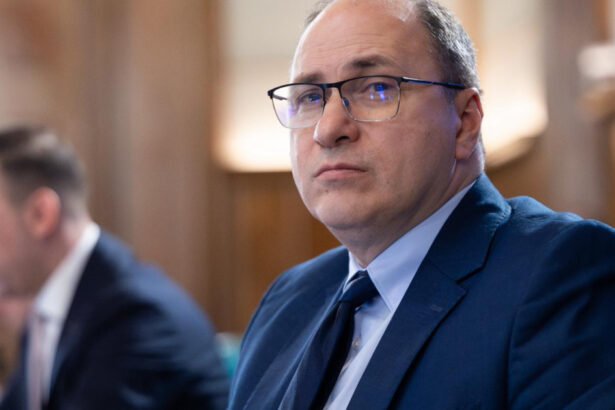 exclusiv salariile profesorilor mihai dimian li s au promis multe in timpul grevelor sunt 7 forme ale legii salarizarii niciuna agreata 6a0b162a063eb