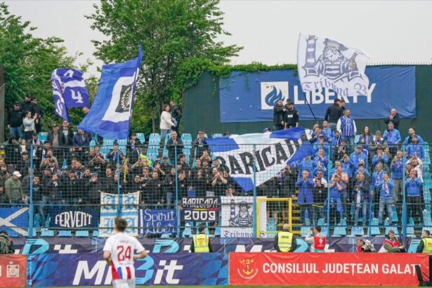 fanii farului au rabufnit la galati gica popescu contestat din peluza 6a007c70be27c