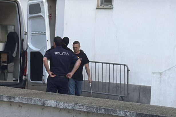 foto video procurorii gigi valentin stefan si teodor nita arestati preventiv de iccj in dosarul de coruptie al parchetului general decizia nu este definitiva 6a074cdfb1ed4
