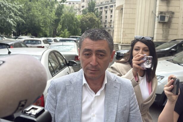 foto video procurorul teodor nita ridicat de la constanta si dus la parchetul general daniel learciu audiat in dosarul de coruptie care zguduie justitia din constanta 6a05df3fa5499