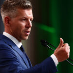 in primul sau discurs in calitate de prim ministru peter magyar i a dat presedintelui ungariei un ultimatum pentru a demisiona 69ff7424a1773