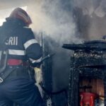 incendiu la un spatiu comercial de pe strada stefan cel mare mai multe persoane evacuate 6a00363bdeabe
