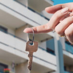 locuinte tot mai scumpe si cumparatori mai putini ce schimbari au avut loc pe piata imobiliara in prima parte a anului 2026 6a09d16920f55