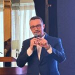 martin psd constanta e viata si dupa bolojan pentru romani una mai buna bolo sa n o uiti pe buzoianu cand pleci femeia a rupt turismul din constanta pe genunchi 69fb0a6dd23f0