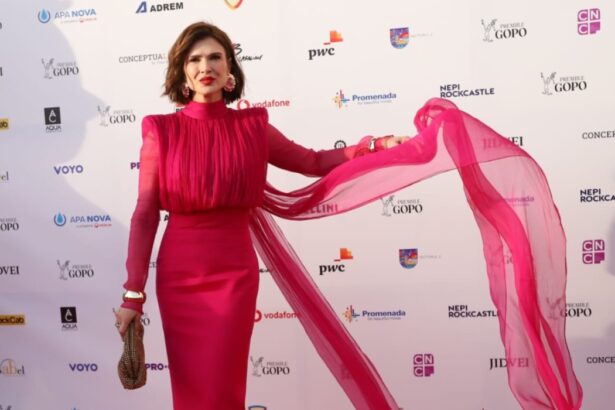 monica birladeanu schimbare radicala de look pentru premiile gopo 2026 cum a aparut actrita pe covorul rosu 69f9c4a38b851