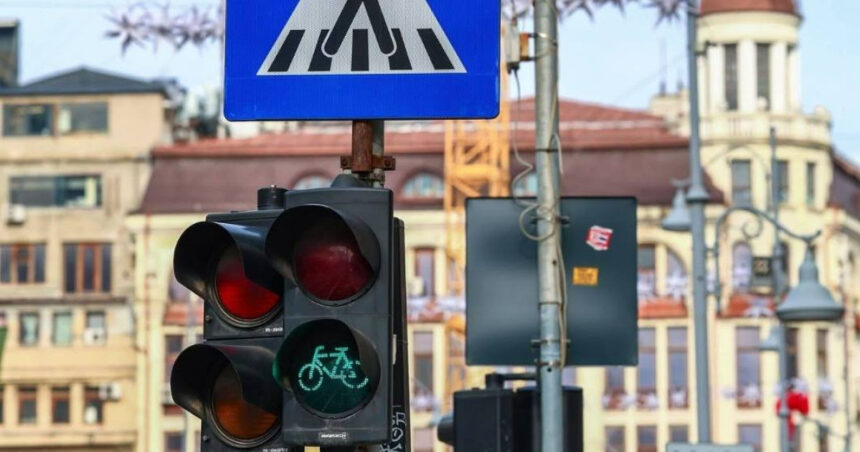peste 90 de intersectii si treceri de pietoni din bucuresti vor avea semaforizare inteligenta anuntul facut de primaria capitalei 6a05c22bde896