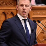 peter magyar a devenit in mod oficial noul premier al ungariei un nou atac asupra lui orban nu voi domni voi sluji 69ff4672f143b