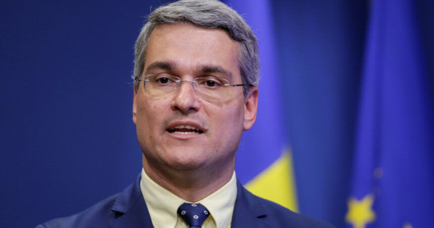 pislaru anunta strategia anti saracie nu avem nevoie doar de locuri de munca ci de locuri de munca bine platite 69fd001085a26