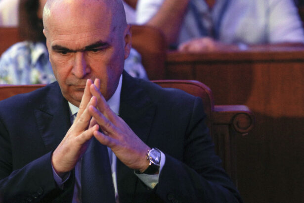 pnl transmite mesaje de sustinere pentru bolojan inaintea motiunii de cenzura liberalii spun ca nu vor mai face alianta cu psd 69f6063f002ed