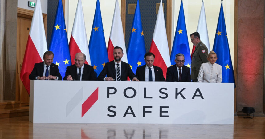 polonia a semnat un imprumut de aparare de la ue in valoare de 437 miliarde de euro cel mai mare dintre toate statele membre 69fdedf13c0b6