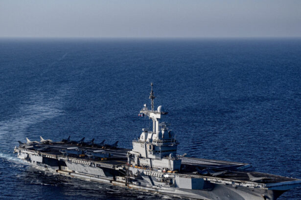 portavionul francez charles de gaulle este in marea arabiei si se apropie de stramtoarea ormuz care este misiunea lui 6a074f13a55d7