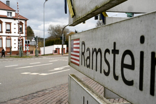 primarul din ramstein avertizeaza ca retragerea trupelor sua din germania va avea un impact dezastruos 69f74f601d389