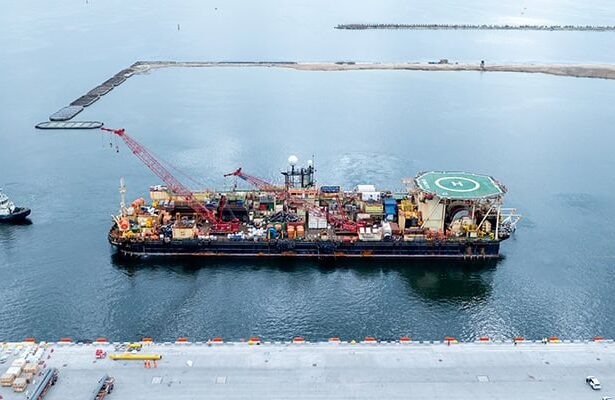 progres in cadrul neptun deep incep lucrarile de instalare a conductei de gaze in marea neagra 69f895fb6b723