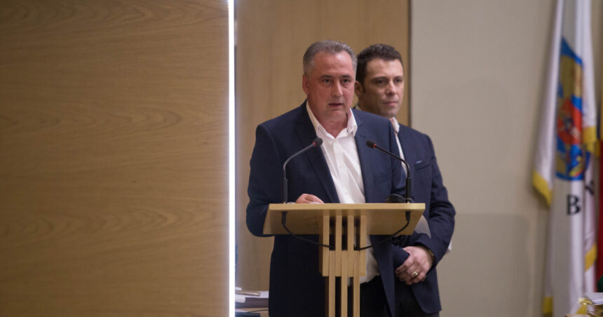 purtatoarea de cuvant a guvernului despre mihai savin seful vamilor acuzat de fals a avut un mandat cu rezultate remarcabile 6a061a1102235