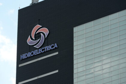 reactia hidroelectrica dupa ce ministerul energiei a anuntat suspendarea presedintelui consiliului de supraveghere acuzat de mita 69fe2a6aac4e4