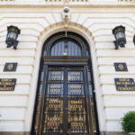 rezervele valutare ale bnr au scazut cu peste doua miliarde de euro intr o luna pe ce s au cheltuit banii 69f8cf2c70303
