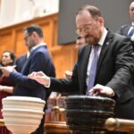 senatorul sava despre caderea lui bolojan motiunea nu a fost doar o sanctiune politica ci vocea romanilor un strigat clar impotriva masurilor care i au saracit 69fb4762dd0c3