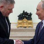 singurul premier din ue care merge la parada lui putin ar putea zbura opt ore dupa ce patru tari i au interzis tranzitul avionului sau 69f61d84432d8