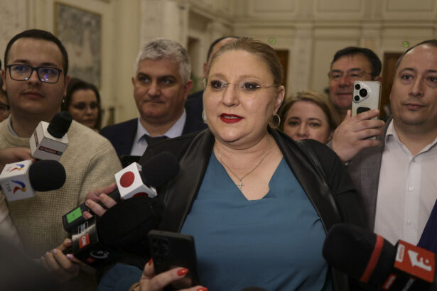 sosoaca anunta ca parlamentarii s o s vor vota pentru caderea guvernului bolojan votul va fi la vedere 69f9b6c69591d