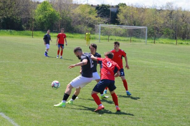 start fara schimbari de lider in play off ul celor trei serii din liga a v a 69f893d12031e