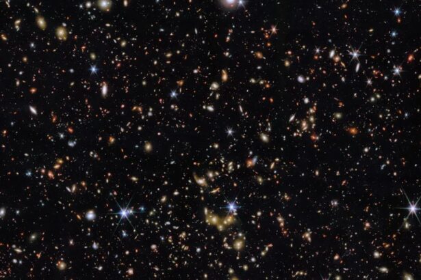 telescopul spatial james webb a descoperit o galaxie bizara care ar trebui sa se roteasca dar nu o face 6a008344b0bee