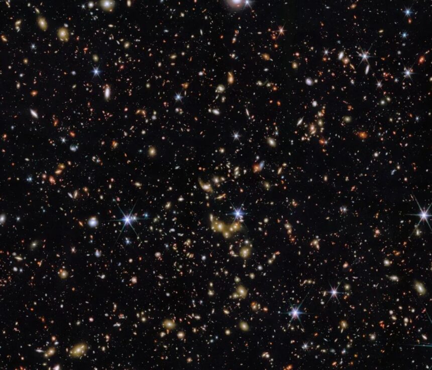 telescopul spatial james webb a descoperit o galaxie bizara care ar trebui sa se roteasca dar nu o face 6a008344b0bee
