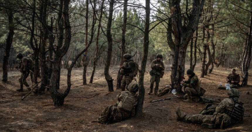un soldat ucrainean a ajuns din greseala intr o transee inamica a supravietuit doua saptamani si s a intors cu un prizonier rus 69f825d4009e0