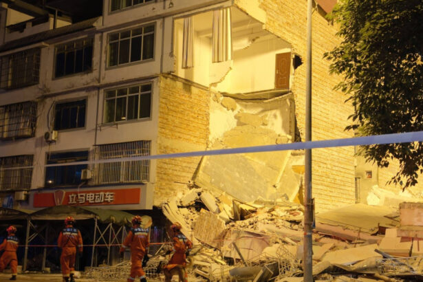 video cutremur puternic in china cel putin doi morti cladiri prabusite si peste 7 000 de locuitori evacuati din liuzhou 6a0aac6918d49