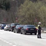 video final de minivacanta si haos pe sosele masinile circula in coloana pe dn1 politia recomanda soferilor rute alternative 69f7419fea70d