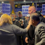 video haos pe aeroportul otopeni la revenirea dianei sosoaca in tara dupa ce parlamentul european i a ridicat imunitatea 69f469e0c0449