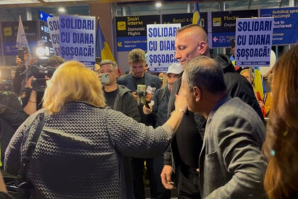 video haos pe aeroportul otopeni la revenirea dianei sosoaca in tara dupa ce parlamentul european i a ridicat imunitatea 69f469e0c0449