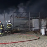 video incendiu la beach barul argo din mamaia constructia a fost cuprinsa complet de flacari 6a0ce7416b5ea