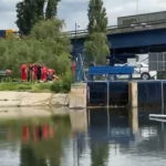 video interventie pentru salvarea a doi copii cazuti intr un lac din chitila au fost scosi din apa si sunt transportati la spital 6a05bb2a63d16