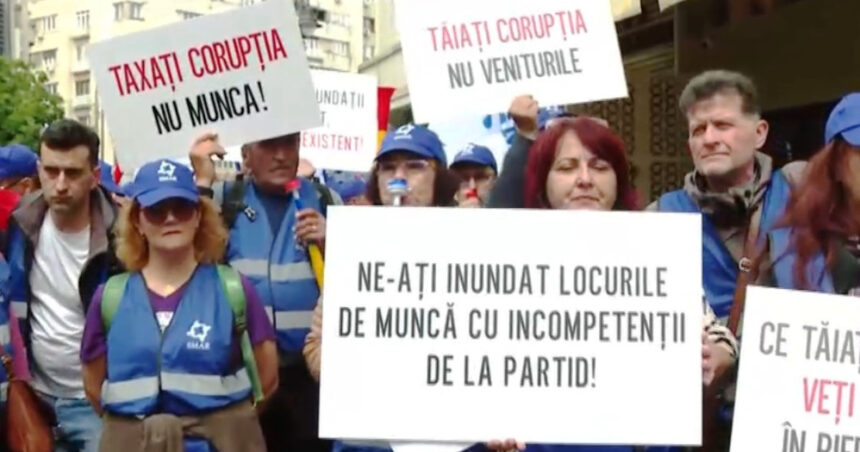 video protest la apele romane sindicalistii cer deblocarea angajarilor si reducerea functiilor de conducere 6a0590ca5a807