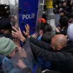 video proteste violente de 1 mai in turcia sute de arestari dupa ciocniri intre politie si demonstranti la istanbul 69f4aca810175