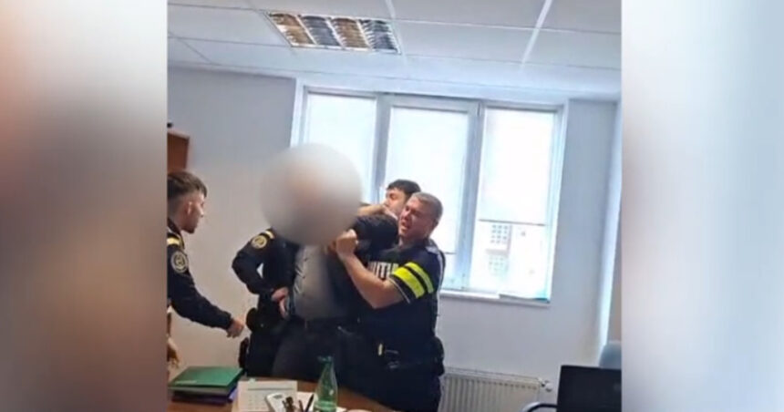 video scandal intre actualul si fostul director al garzii forestiere din bucuresti politia i a pus catuse fostului sef al institutiei 69fae1e5e7d10