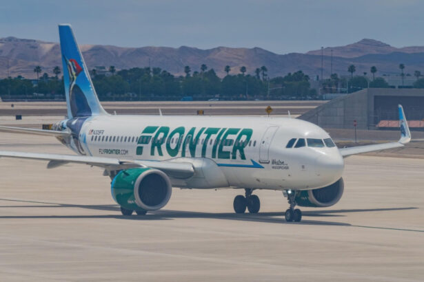 video un avion a lovit si a ucis o persoana in timpul decolarii in denver impactul a provocat un incendiu la un motor 69ff6292abad5
