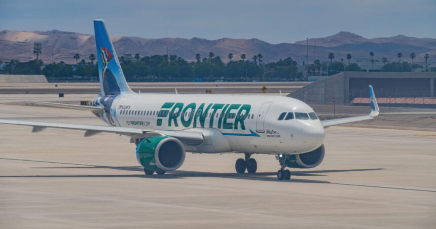 video un avion a lovit si a ucis o persoana in timpul decolarii in denver impactul a provocat un incendiu la un motor 69ff6292abad5