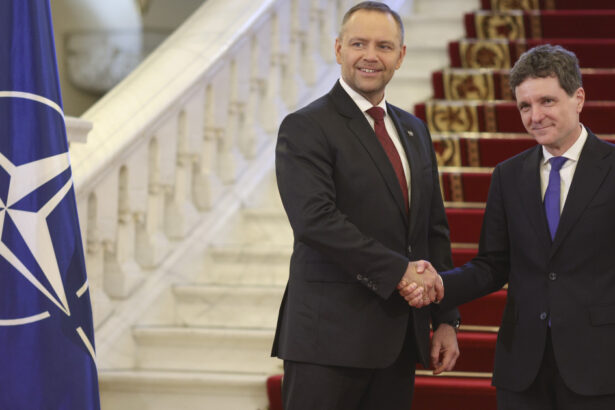videofoto summitul b9 nicusor dan l a primit pe presedintele poloniei karol nawrocki la palatul cotroceni mark rutte va sosi si el astazi 6a0345da53e19