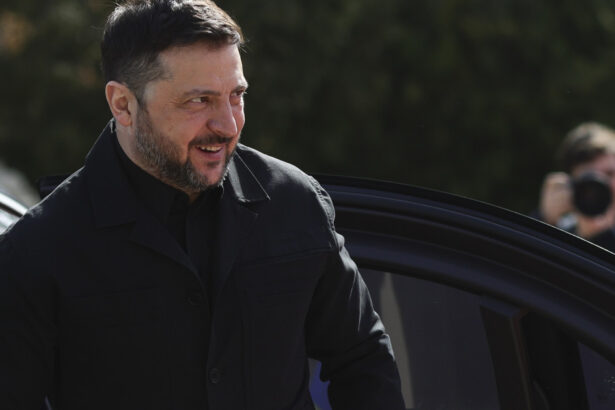volodimir zelenski vine la bucuresti pentru summit ul b9 olena zelenska va avea un program separat cu mirabela gradinaru presa 6a01e2c7b15c2