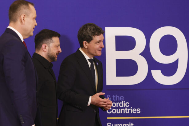 zelenski cot la cot cu nicusor dan ungaria a refuzat in mod constructiv sa semneze declaratia finala a summit ului b9 rusia este si va ramane cea mai mare amenintare 6a04787b28c9a