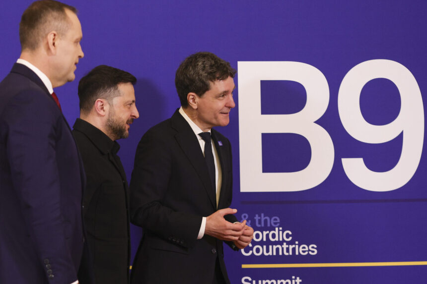 zelenski cot la cot cu nicusor dan ungaria a refuzat in mod constructiv sa semneze declaratia finala a summit ului b9 rusia este si va ramane cea mai mare amenintare 6a04787b28c9a