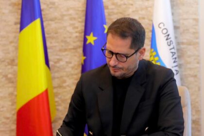 zona delfinariu faleza nord intra in lucrari de modernizare viceprimarul rasauteanu a semnat contractul de executie 69fb349da2358